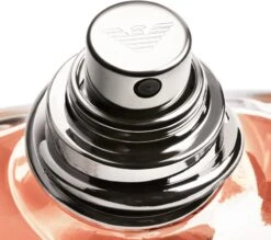 Armani Emporio In Love With You 11 Armani Emporio In Love With You -Parfum Élégance Promos Magasin armani emporio in love with you eau de parfum pour femme 4